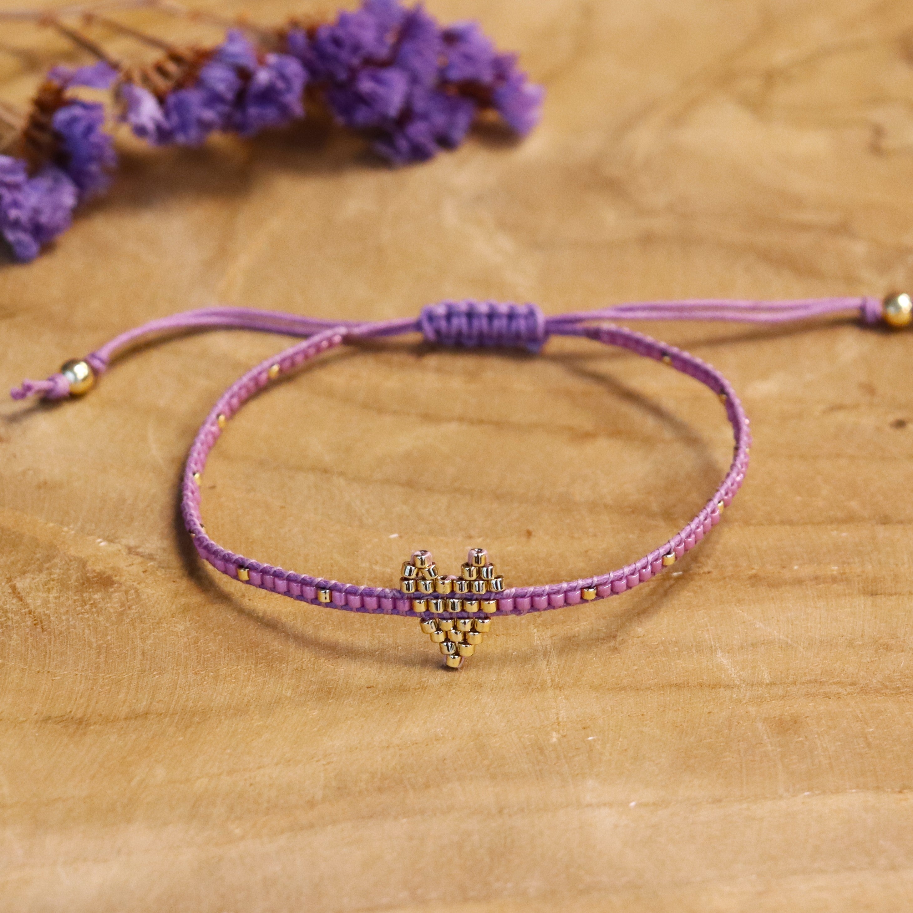 Bracelet with golden heart - purple