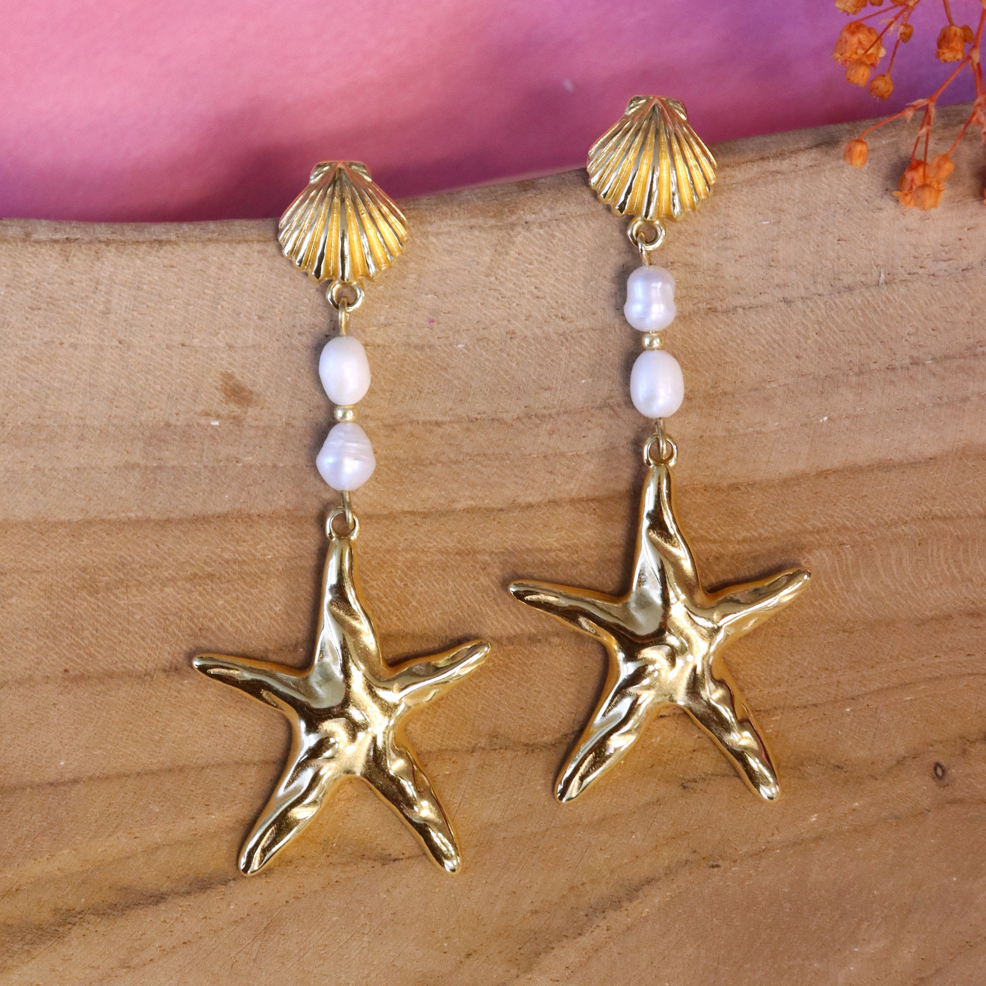 Statement earrings gold - starfish with pearls
