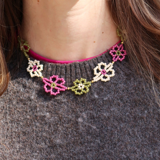 Perlenkette mit Blumen - Gold