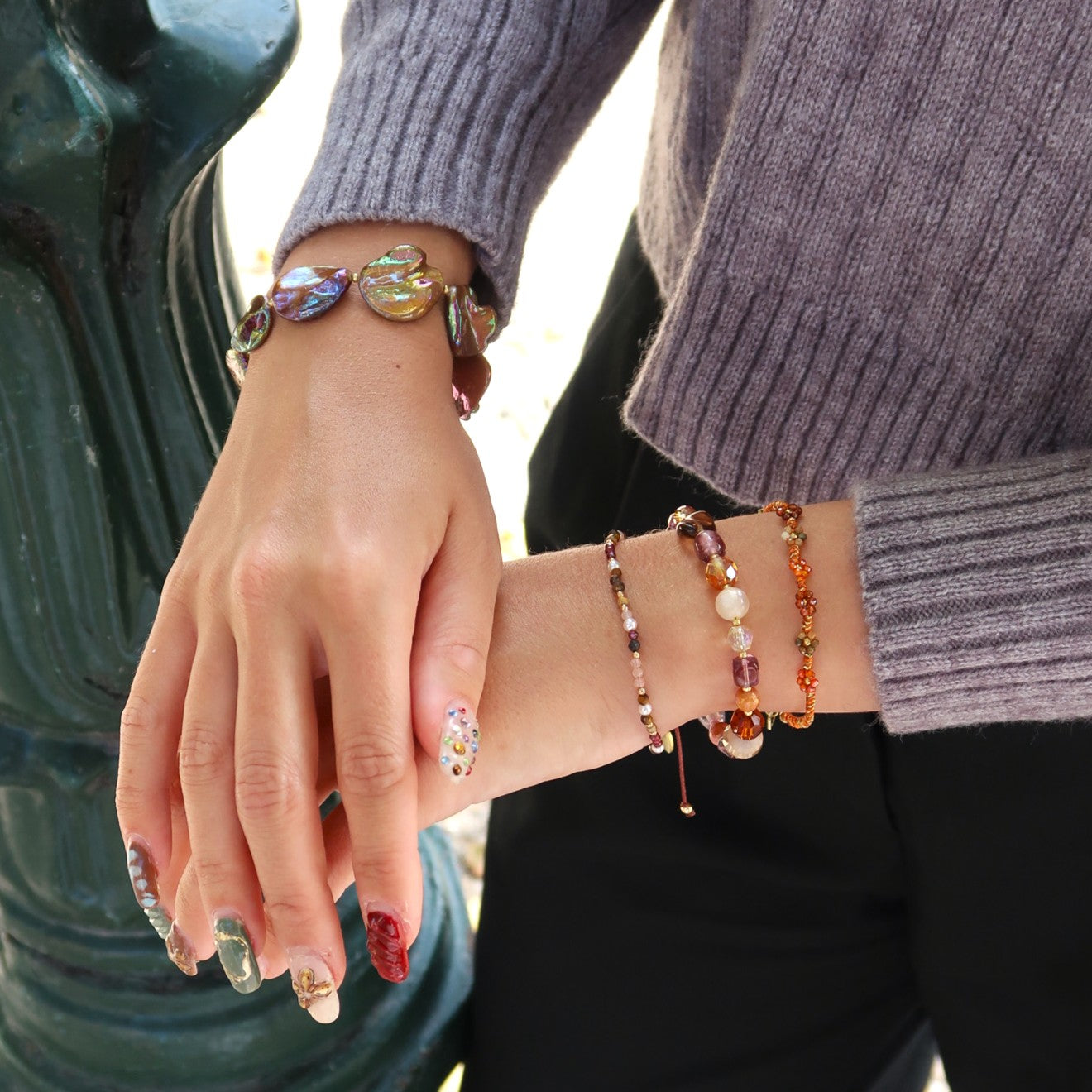 Armband mit Tigerauge, Granat und Rosenquarz