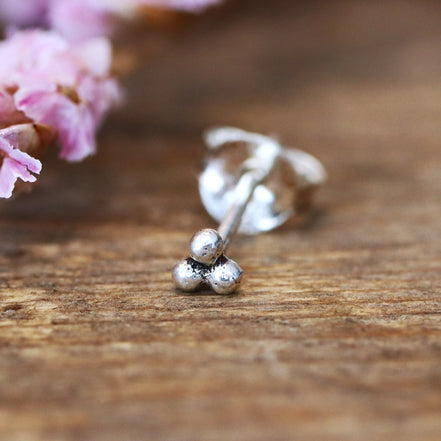 925 zilveren oorsteker met drie bolletjes