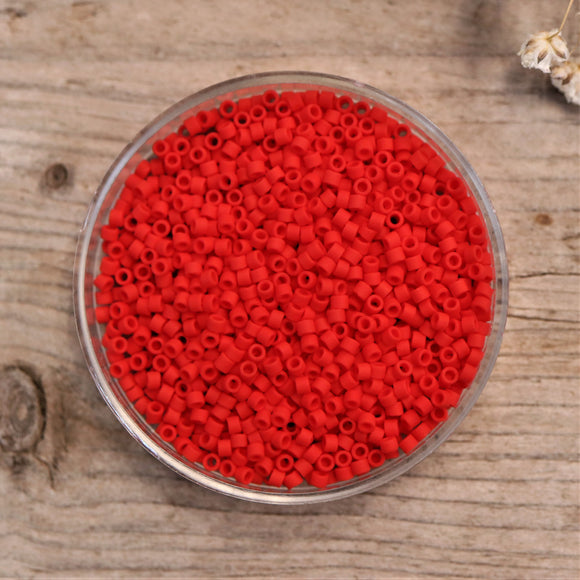 DB-753 Opaque matte red 5 gram