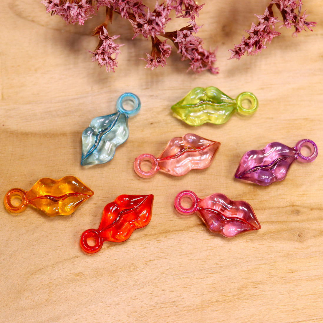 Acryl bedels 10 stuks - lippen