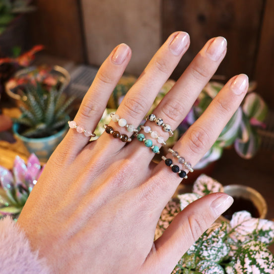 Zilveren kralenring - maansteen