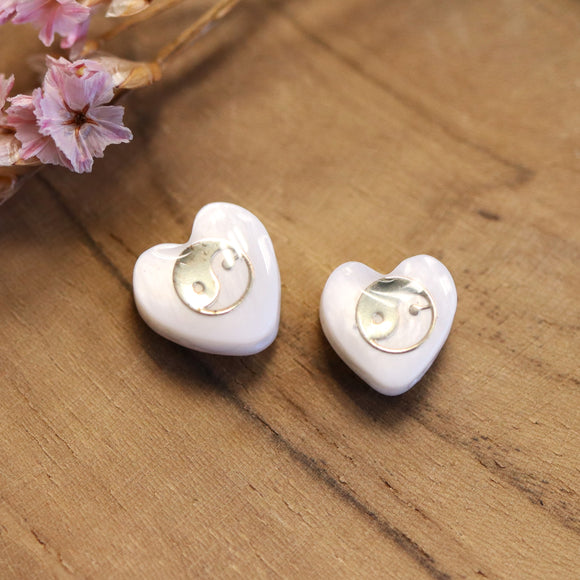 Trochus schelpkraal hart met Yin Yang