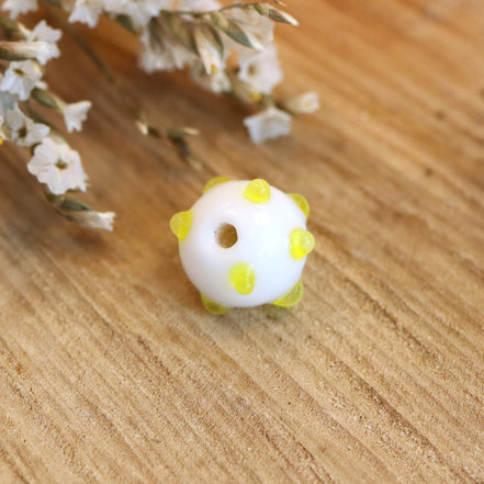 Perle weiß - Keramik mit gelben Sprenkeln