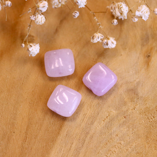 Perle lila - Glasperle flach quadratisch
