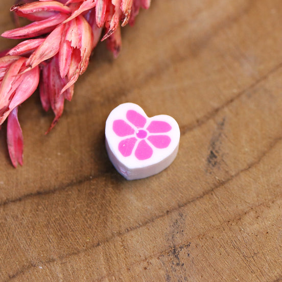 Polymer weißes Herz mit rosa Blume