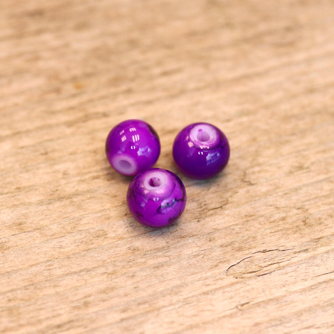 Bead purple - round marbled