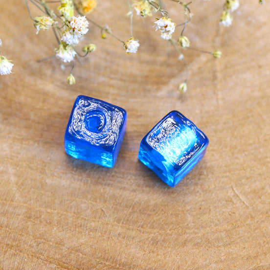 Perle blau - Glasperle großer Würfel
