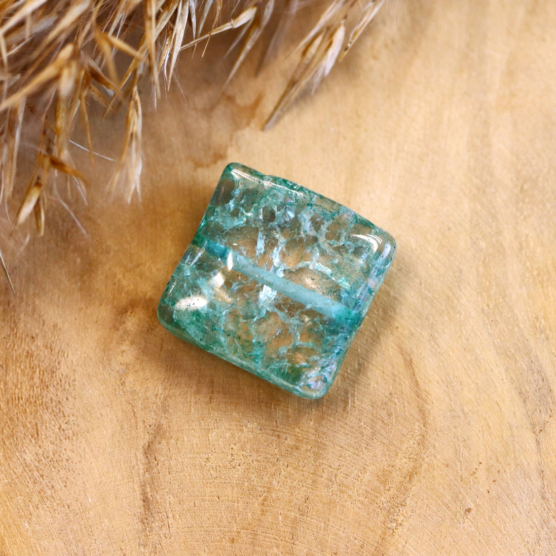 Bead green - glass bead square crackle