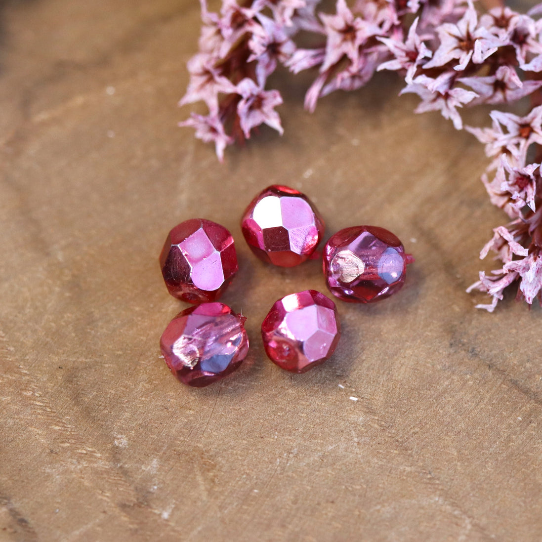 Bead pink - facet with coating