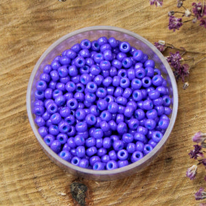 MR8-1477 Opaque dyed bright purple 10 gram