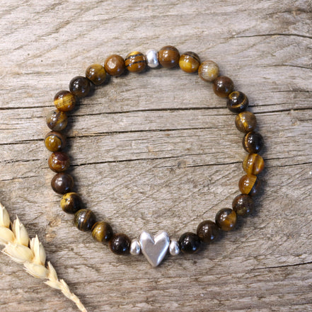 Bracelet with tiger eye