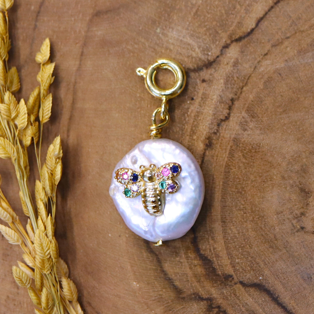 Kettingbedel met verguld slot - parel met bij