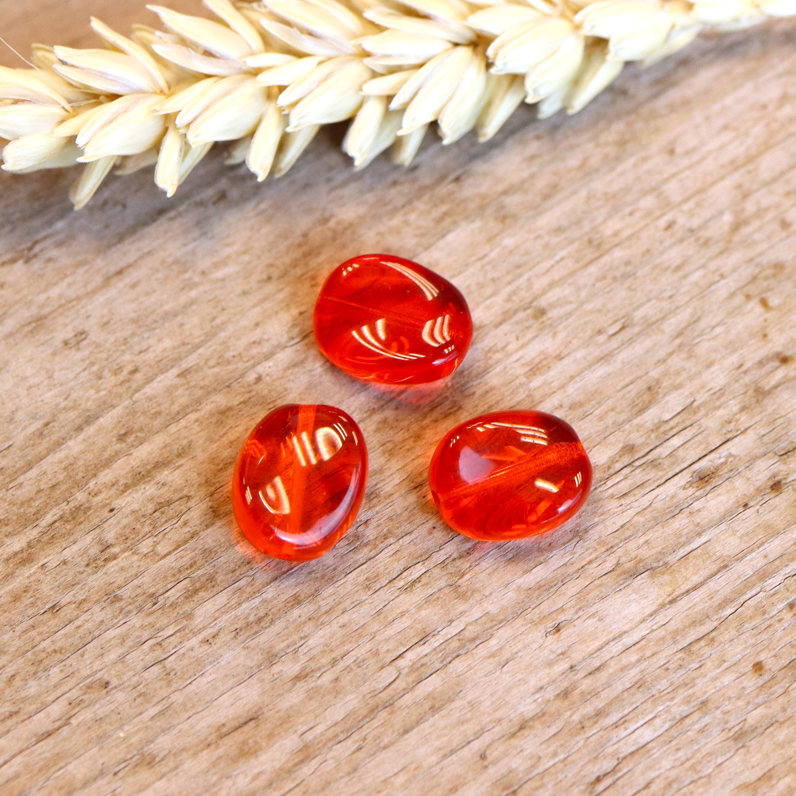 Perle rot - Glasperle gebogen oval