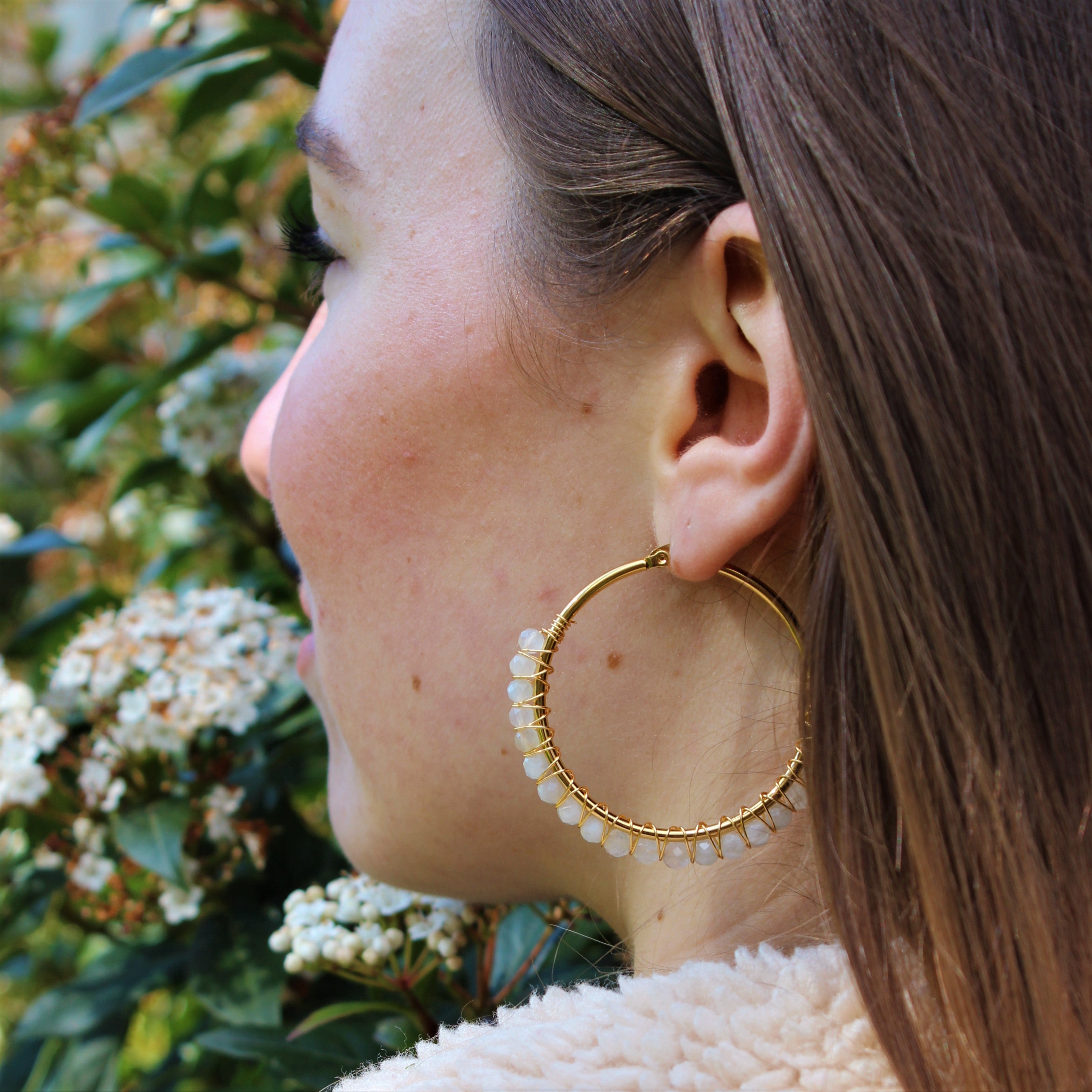 Statement earrings with moonstone gold