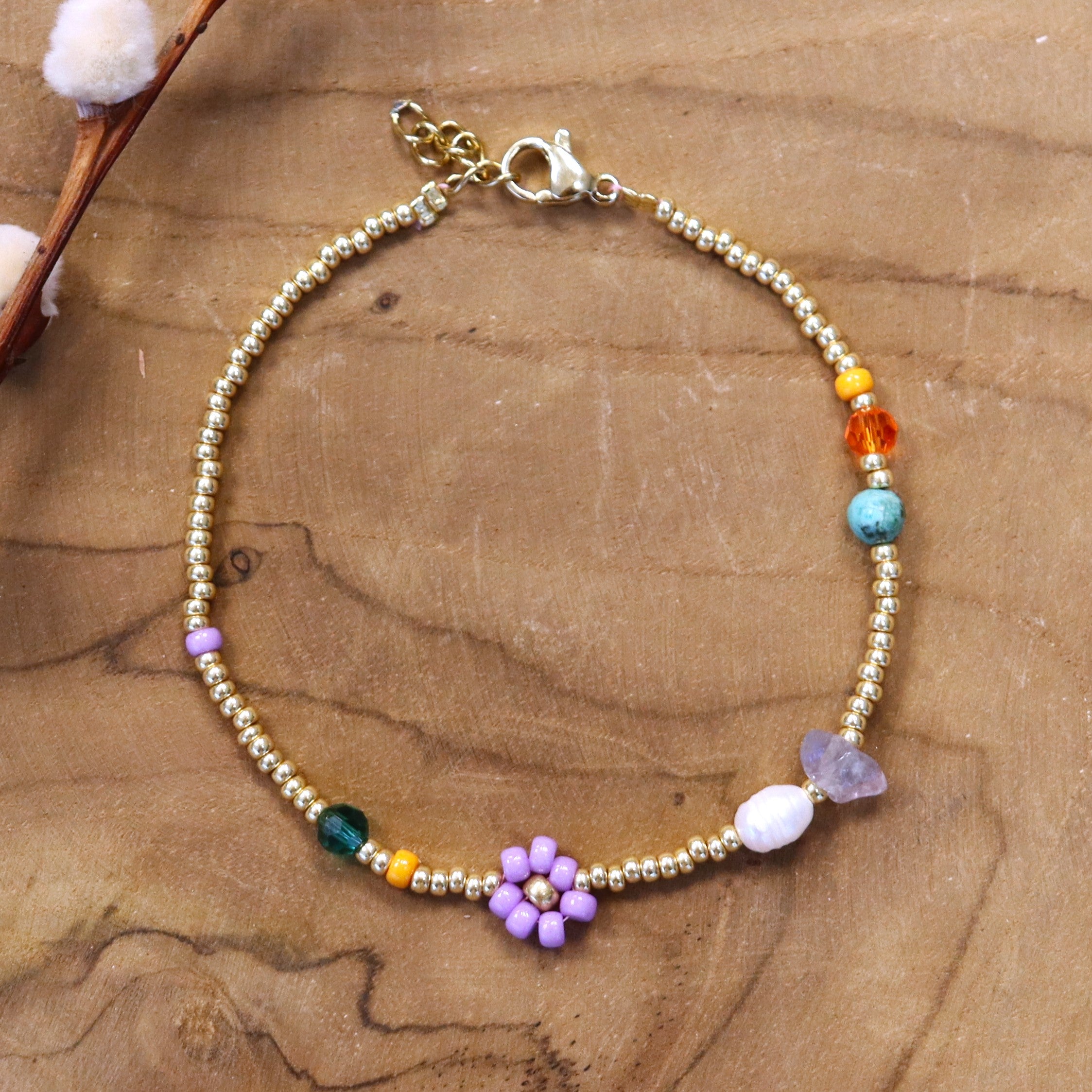 Miyuki bracelet gold with lilac flower