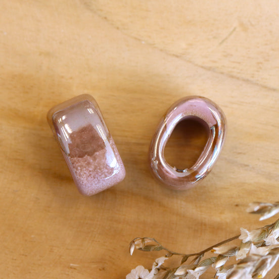 Perle rosa - offenes Oval aus Keramik mit Perlmuttglanz