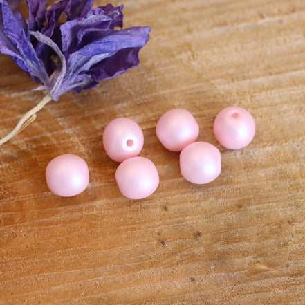 Bead pink - round bead powder pink