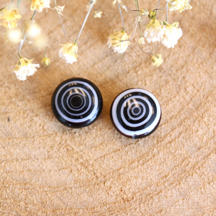 Bead black - glass bead flat round with circles small