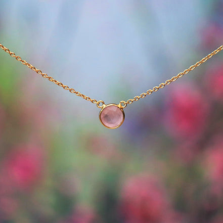 Gold plated necklace - rose quartz