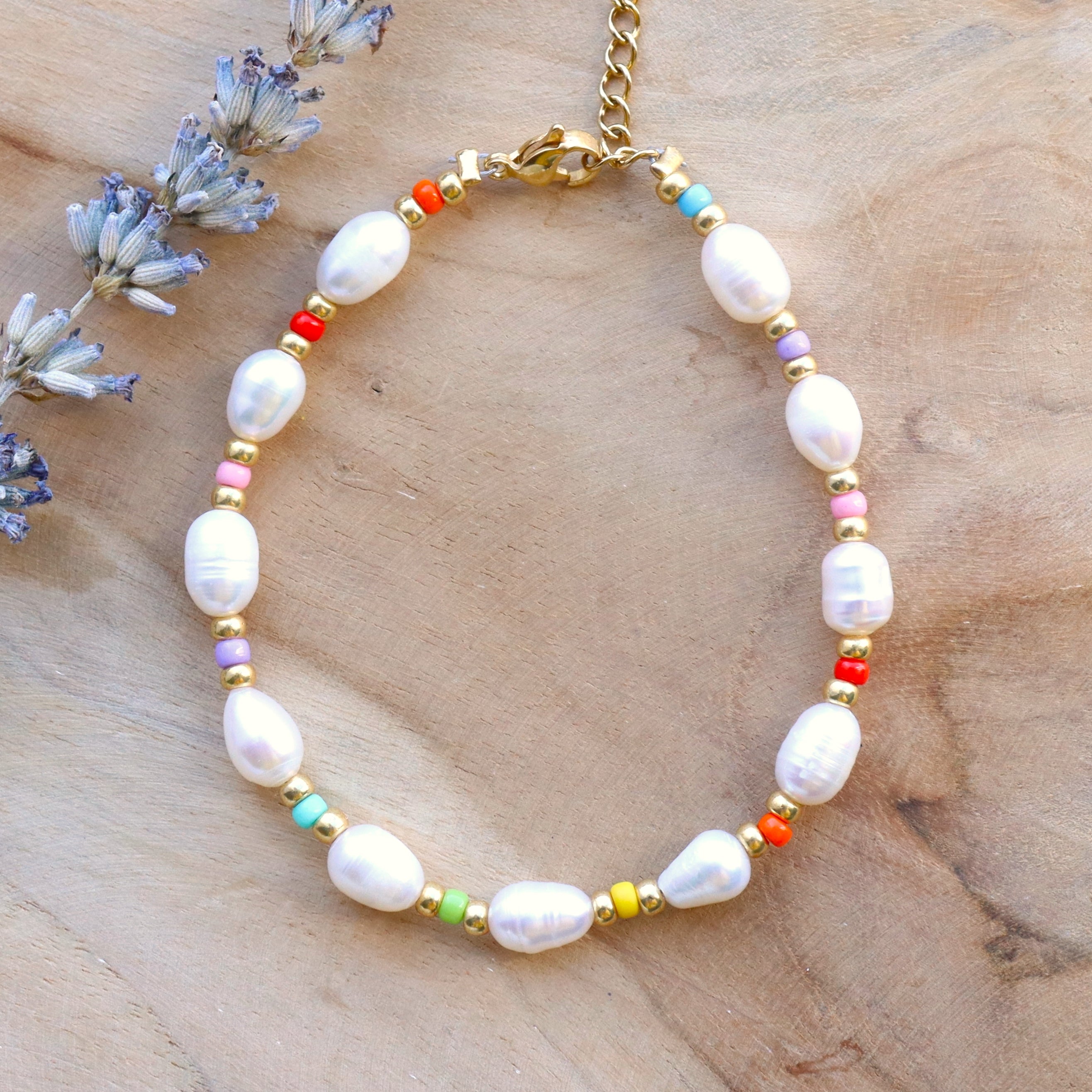 Miyuki bracelet with freshwater pearls