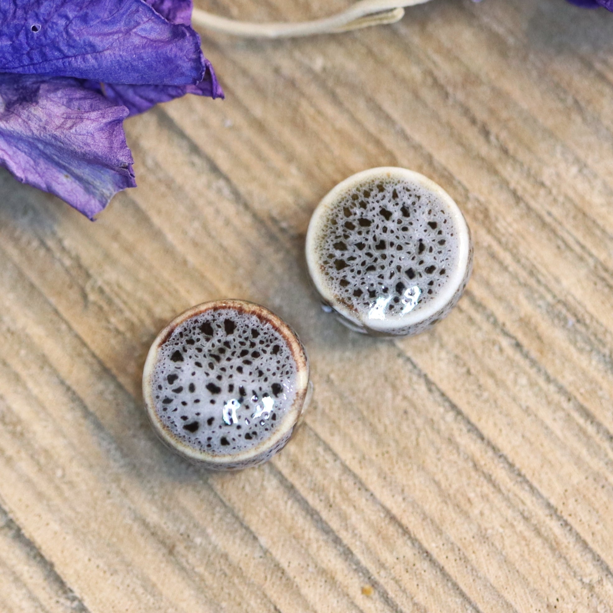 Bead grey - ceramic round small