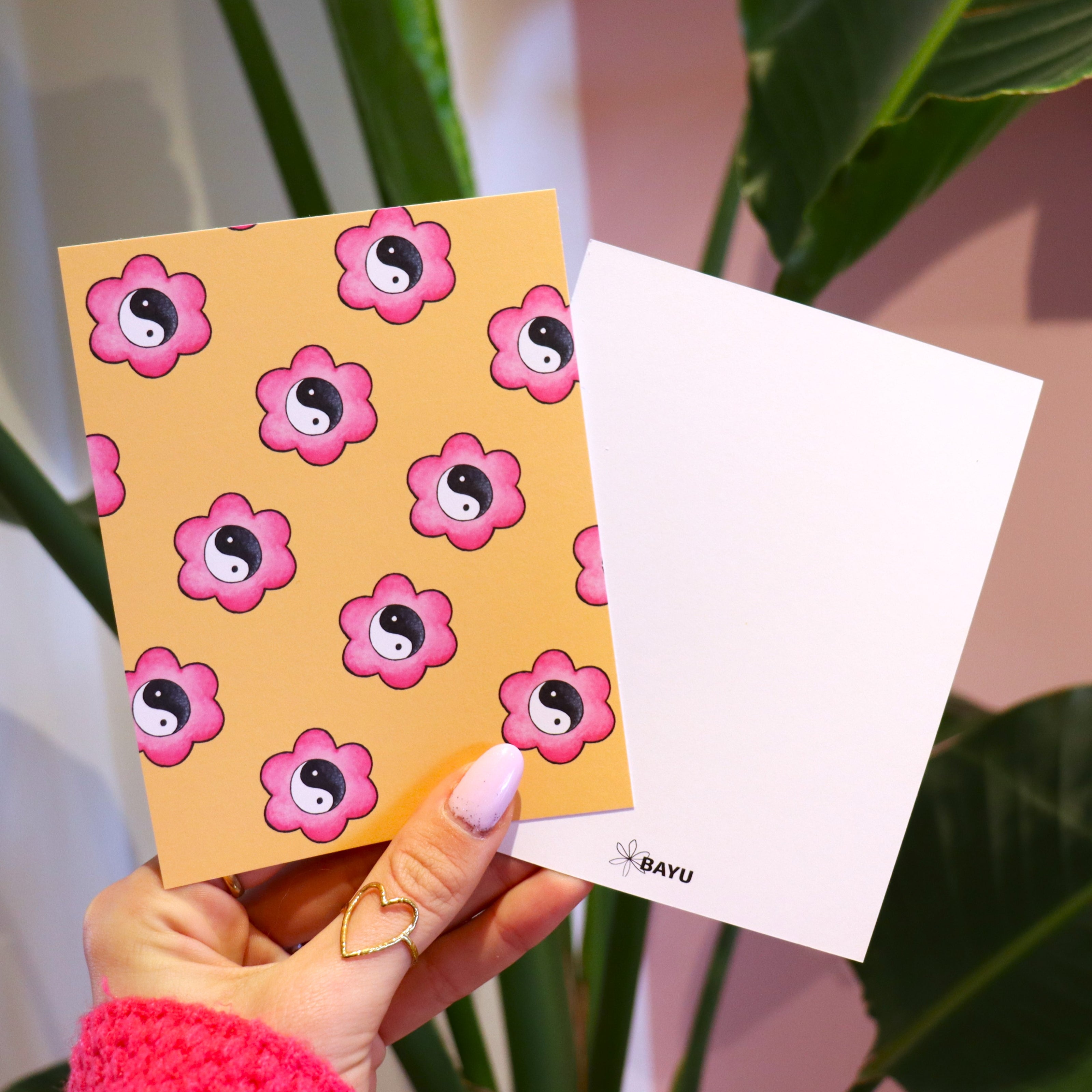 Kaart BAYU - oranje met roze yin yang bloemen