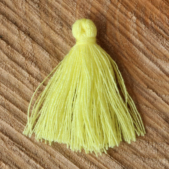 Satijnen kwastje 30 mm lemon ice