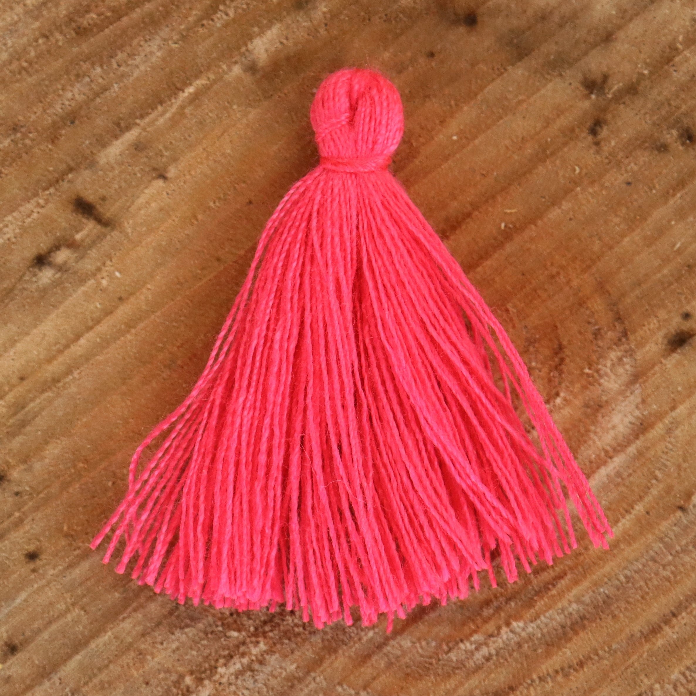 Satin tassel 30mm carnation