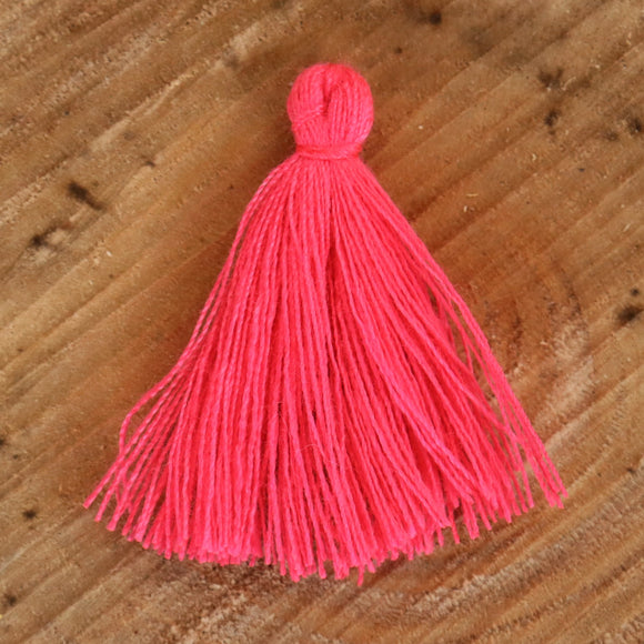 Satijnen kwastje 30 mm carnation