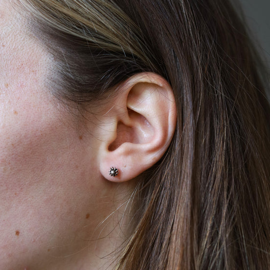 925 sterling zilveren oorsteker met open bloem