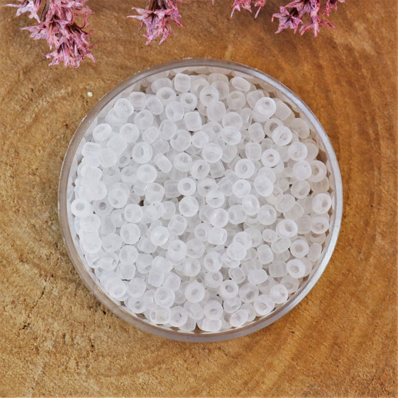 MR8-19083 Frosted transparant white matte 10 gram