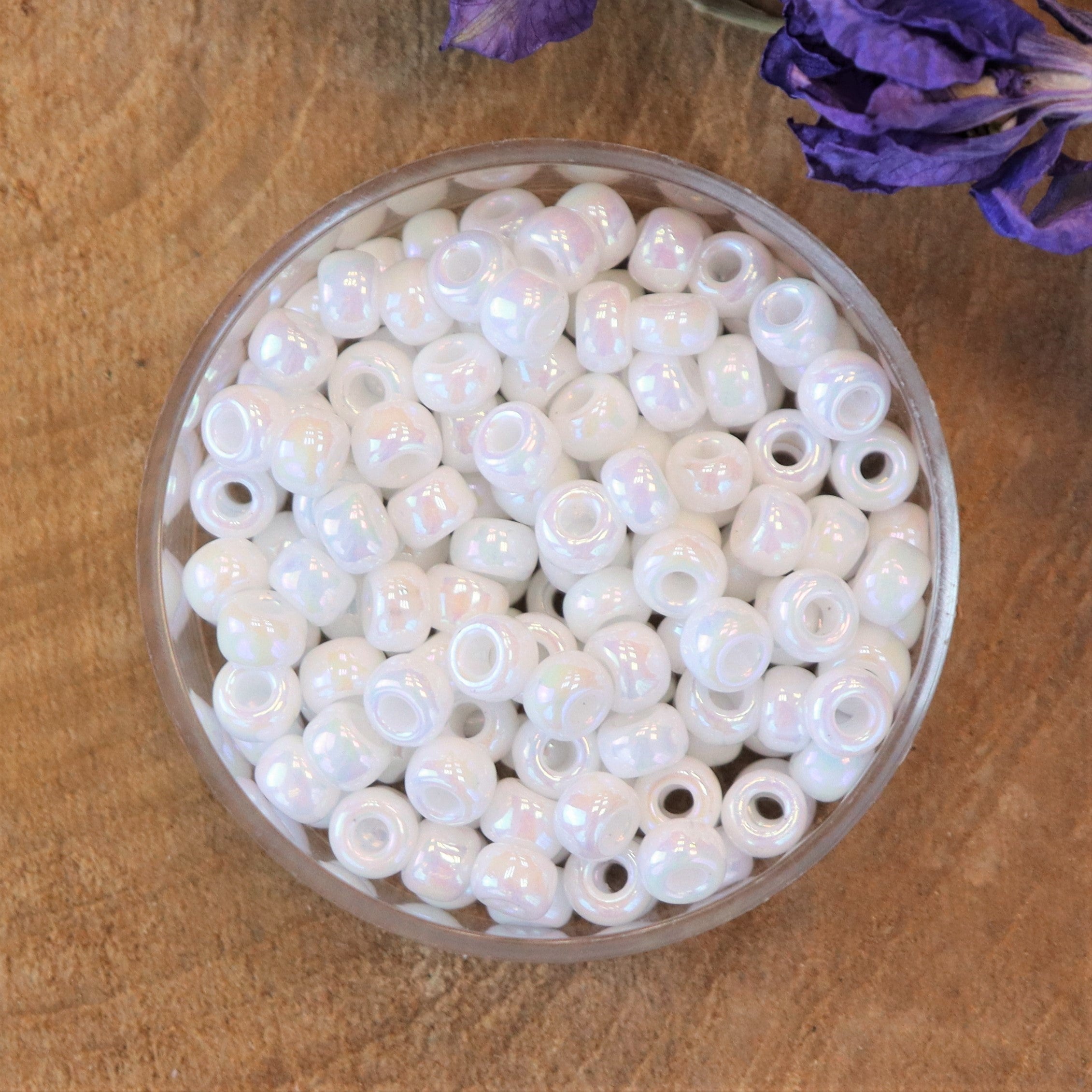 MR6-471 Opaque AB white 10 grams