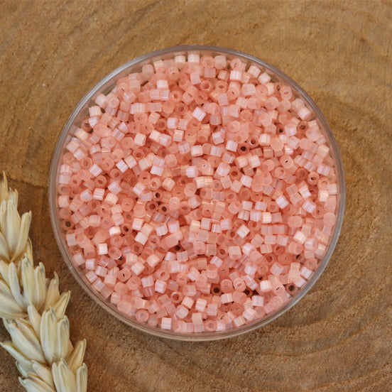 DB-825 Silk satin salmon 5 gram