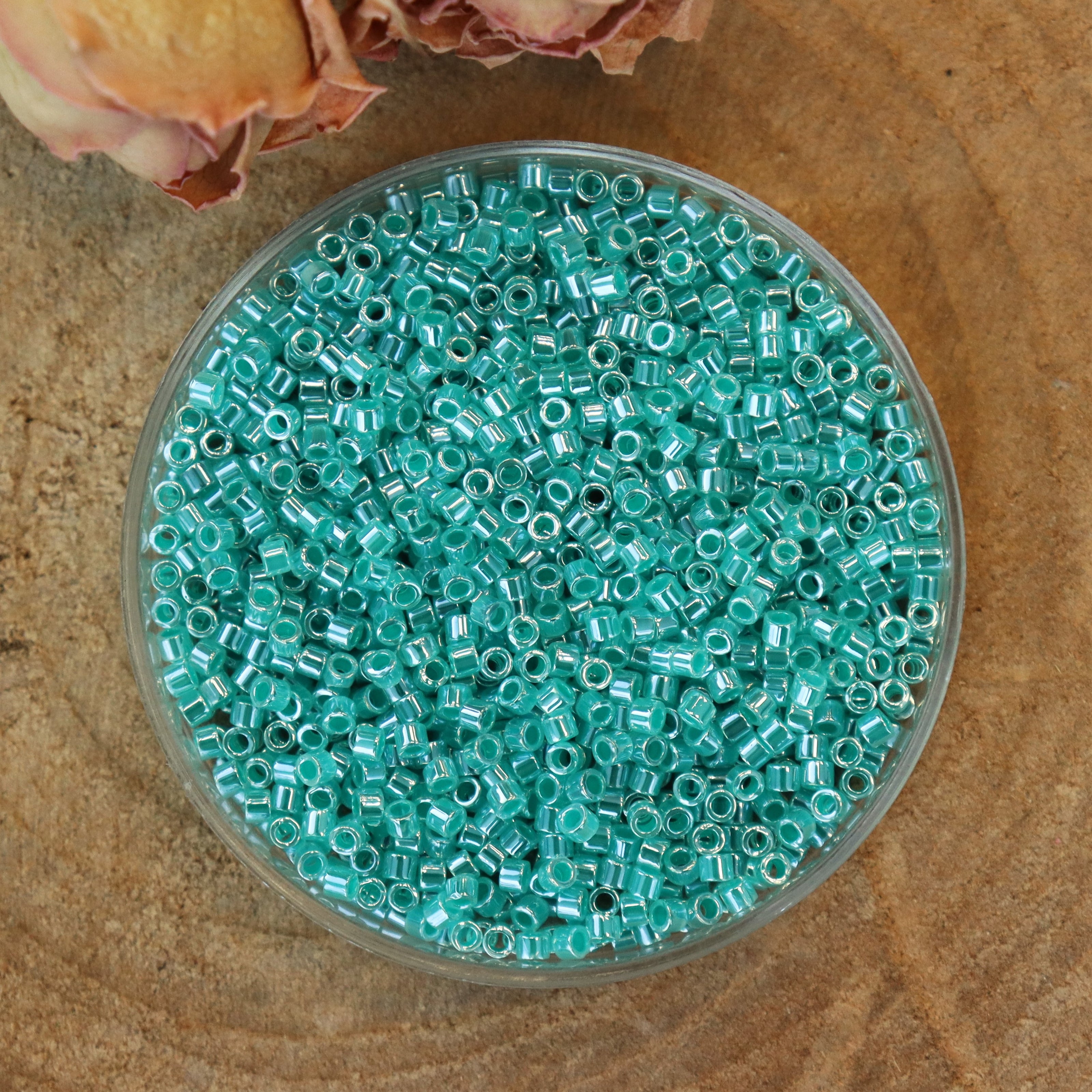 DB-238 Ceylon aqua green 5 grams