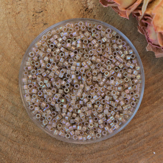 DB-1731 Beige lined opal 5 gram