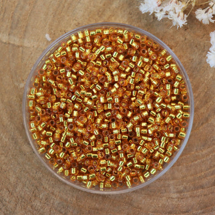 DB-2157 Silverlined Dyed yellow gold 5 grams