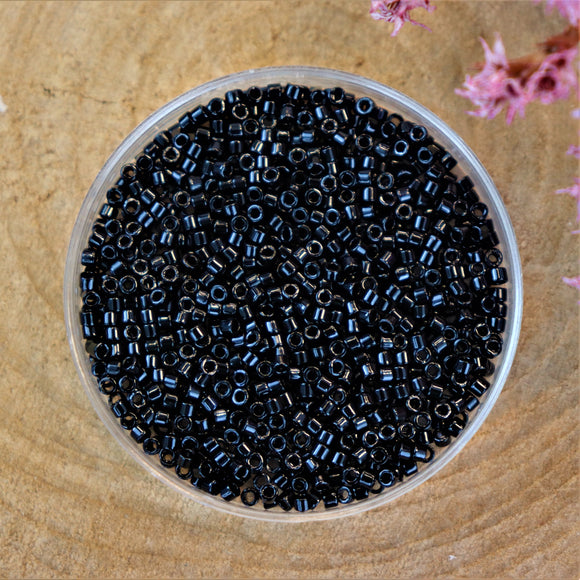 DB-10 Opaque black 5 gram
