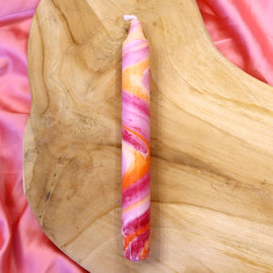 Kaars - roze/oranje swirl