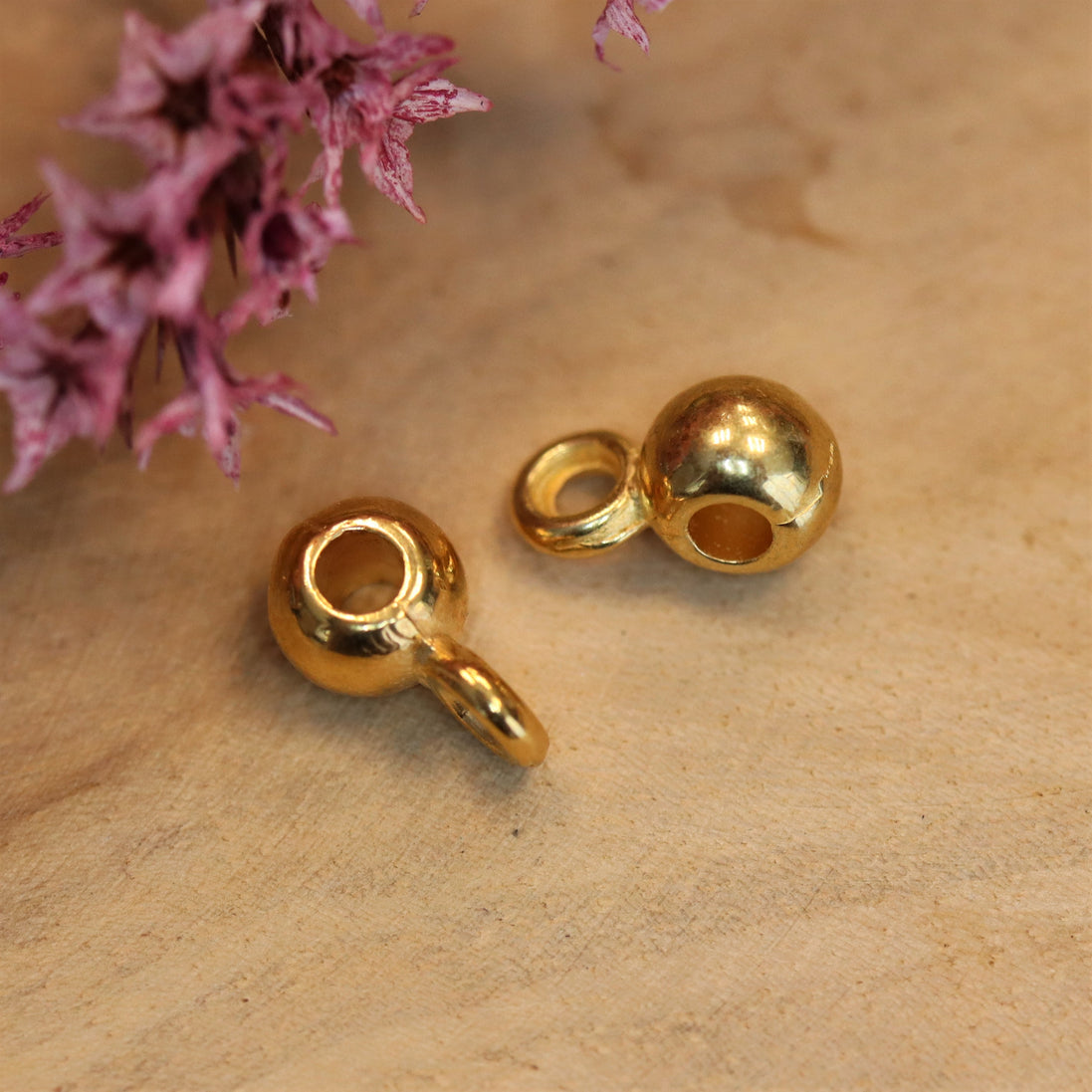 Bead DQ GOLD small component with eye