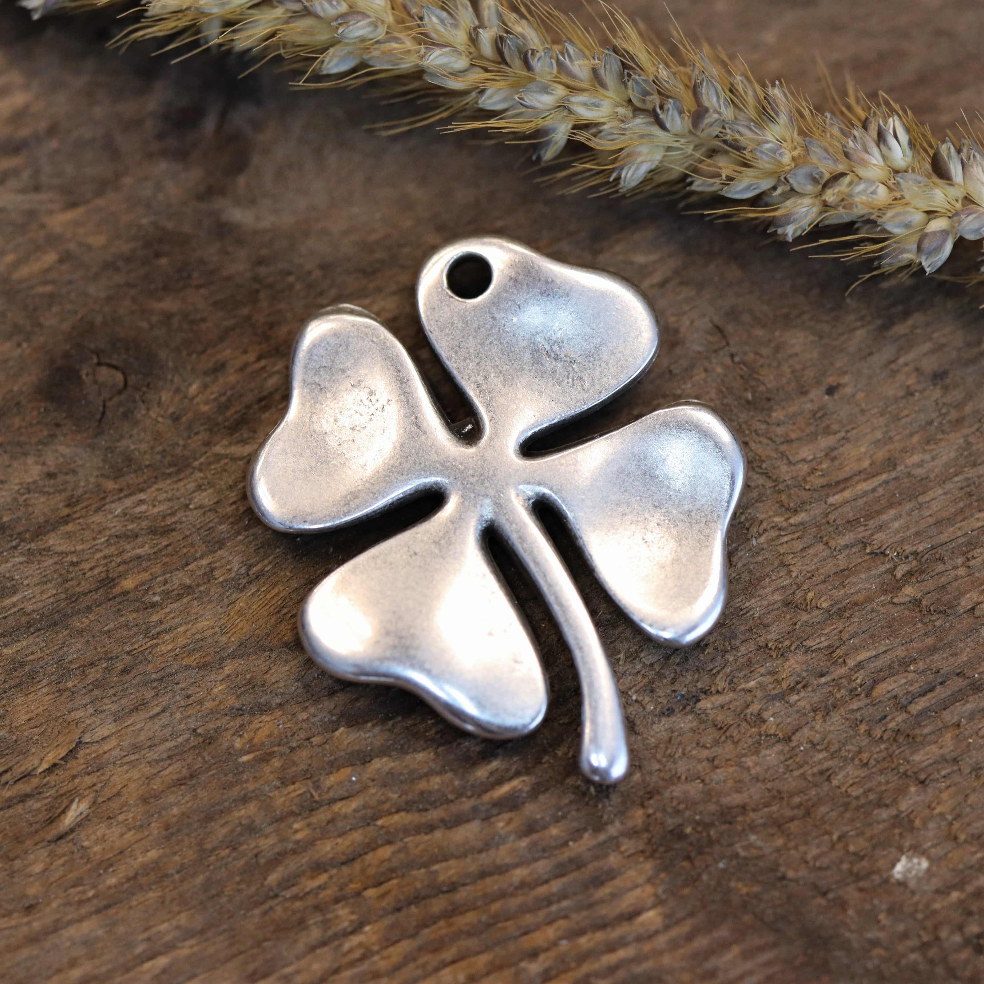 DQ silver large clover charm