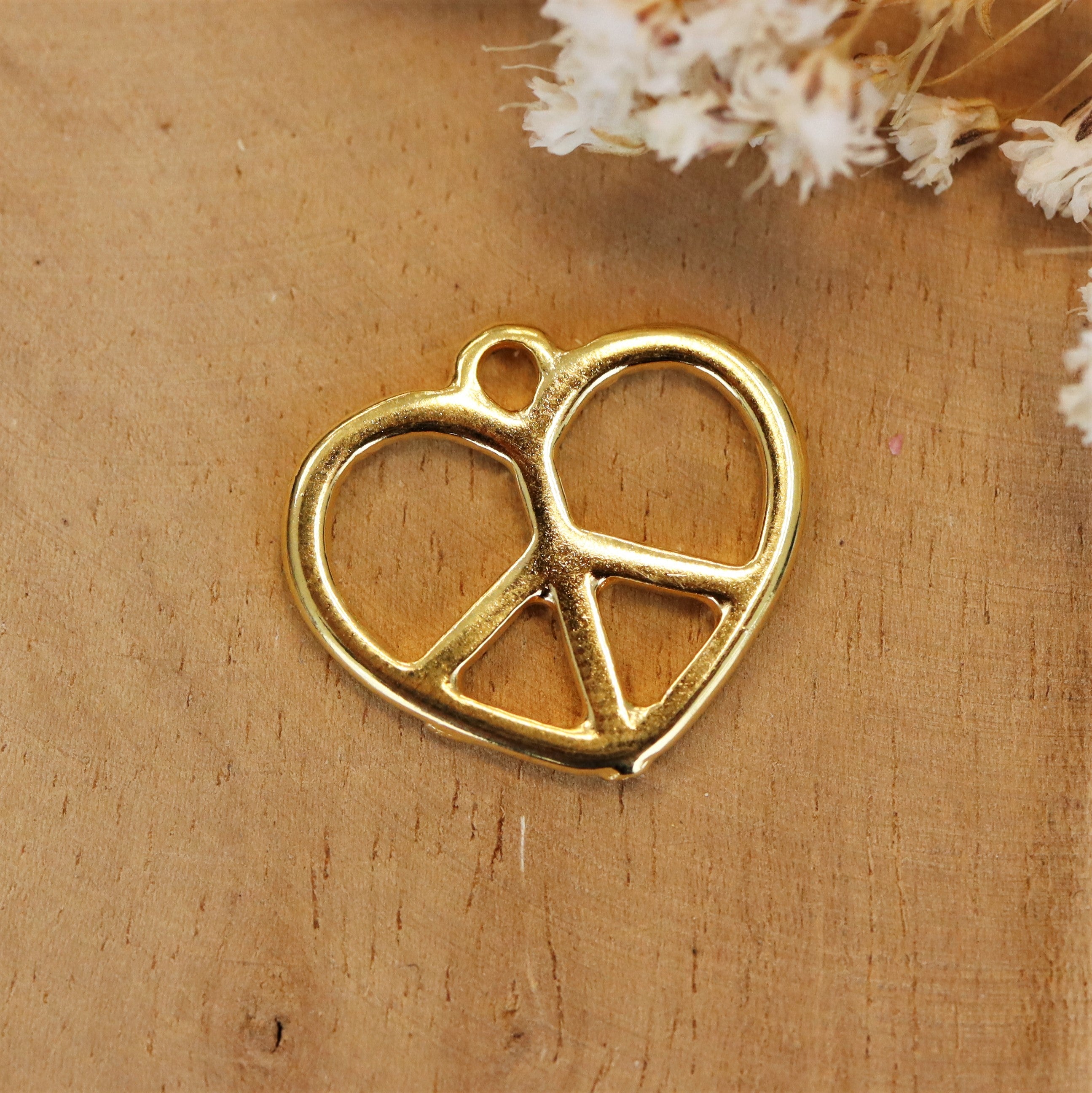 DQ GOLD small heart with peace sign charm