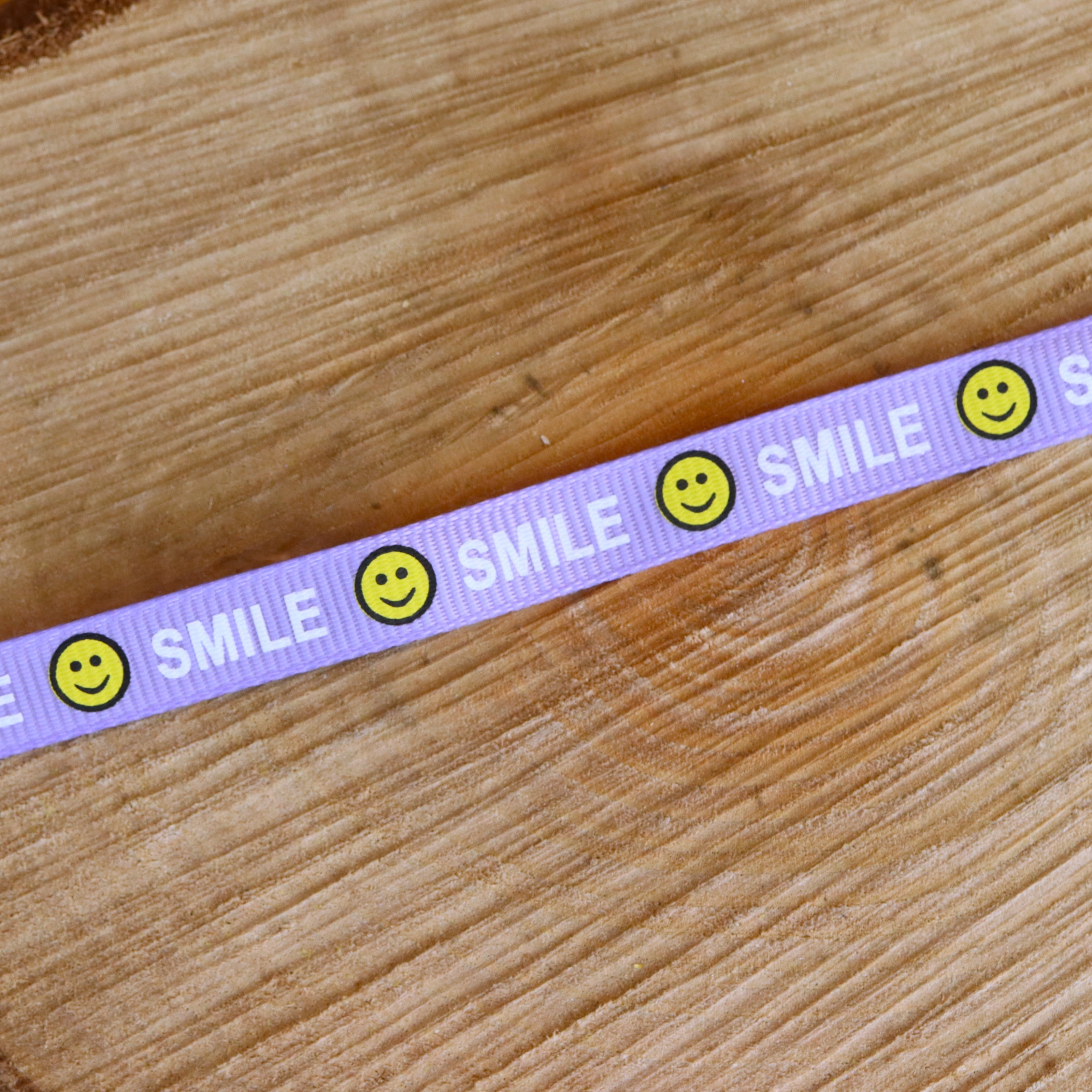 Smiley ribbon - purple