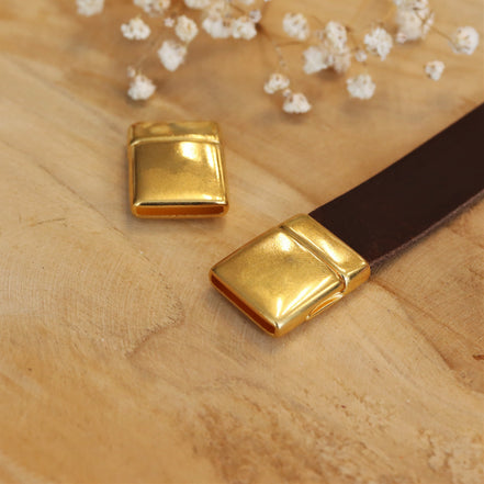 Flat leather 15mm magnetic closure DQ GOLD
