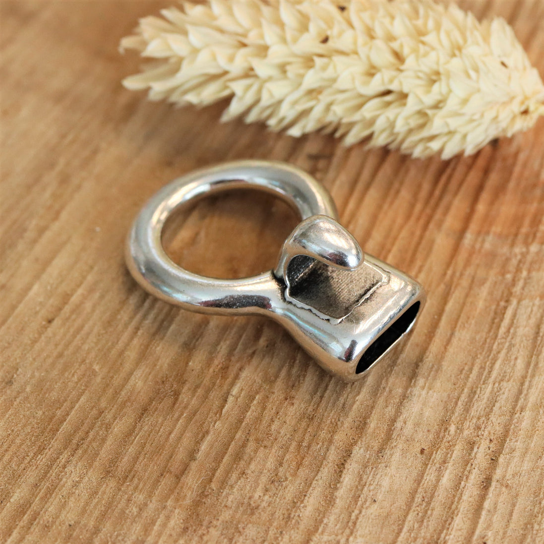 Hook lock for 5mm round cord DQ silver