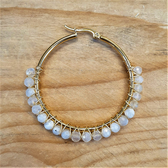 Statement oorringen met maansteen goud