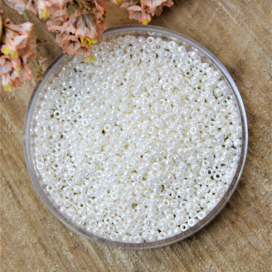 MR15-592 Ceylon antique ivory pearl 5 grams