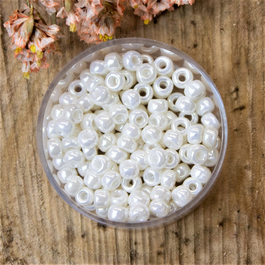 MR6-592 Ceylon antique ivory pearl 10 grams